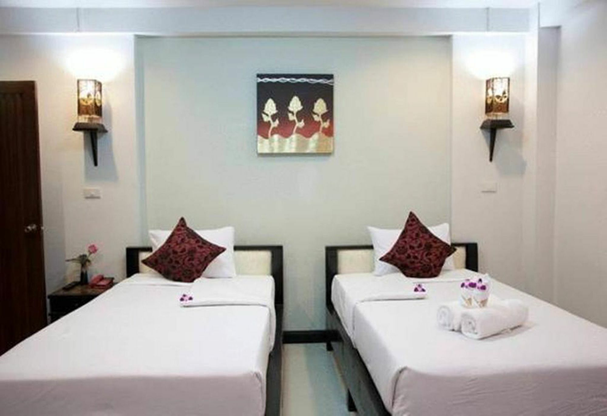 Spring@Tapae Hotel Chiang Mai Exterior photo