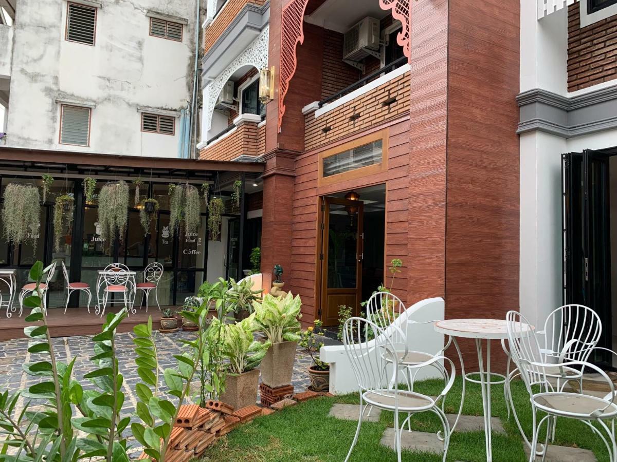 Spring@Tapae Hotel Chiang Mai Exterior photo