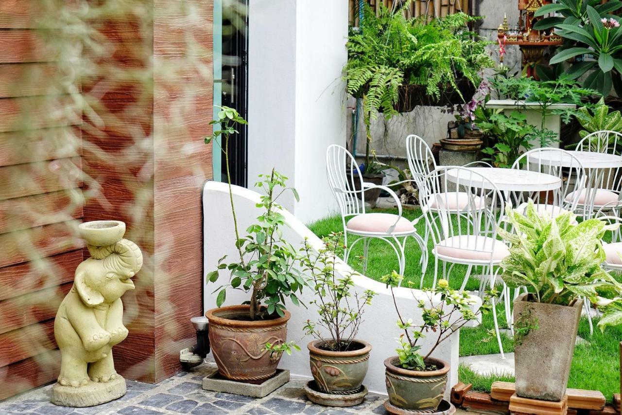 Spring@Tapae Hotel Chiang Mai Exterior photo