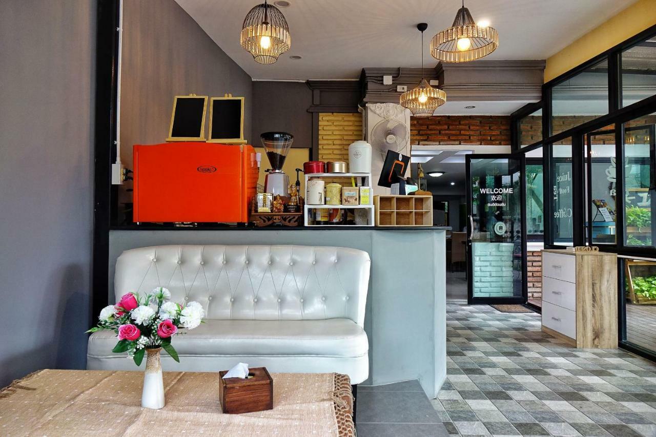 Spring@Tapae Hotel Chiang Mai Exterior photo
